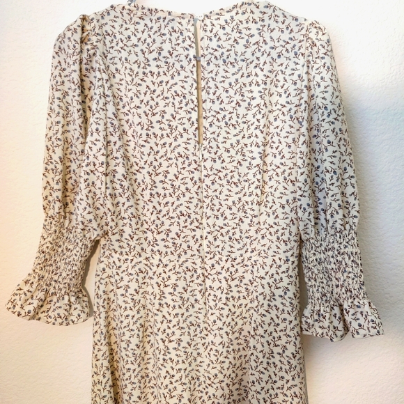 Forever 21 Cream Ditsy Floral Print Ruffle Cuff Split Thigh Midi Dress - Picture 2 of 7